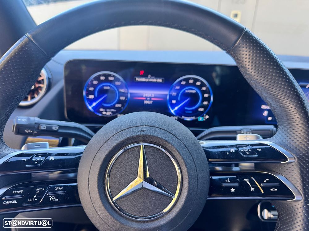 Mercedes-Benz EQA 300 4Matic - 2