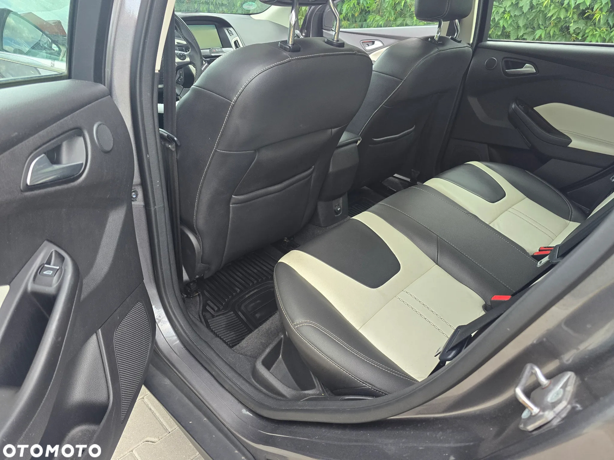 Ford Focus - 12