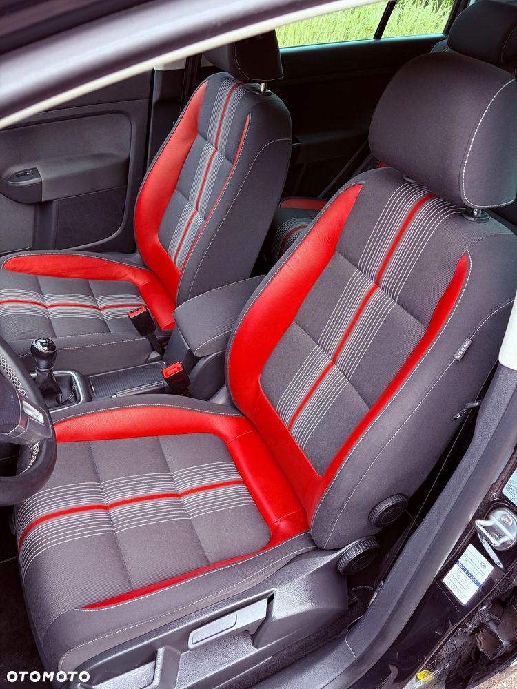 Volkswagen Golf Plus - 10