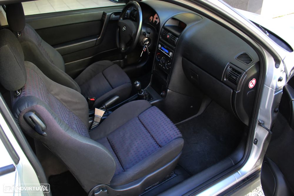 Opel Astra 1.6i Sport - 25