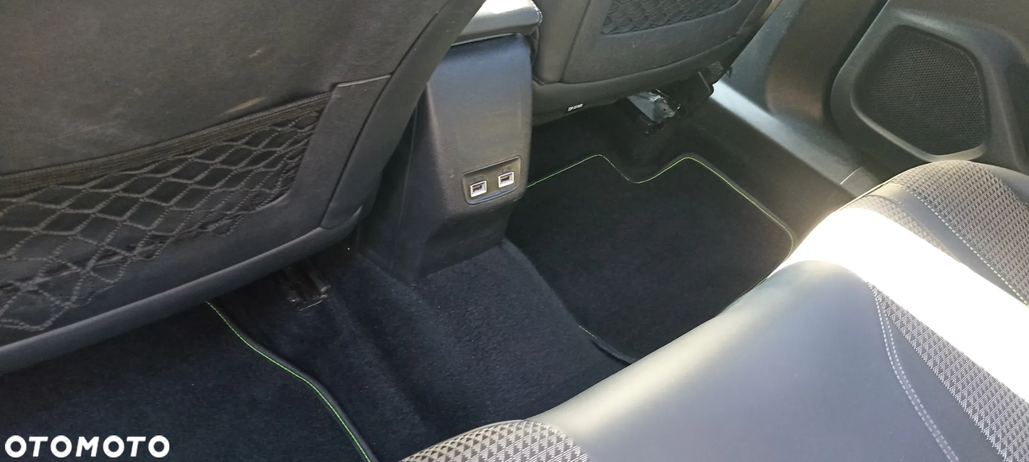 Peugeot 2008 1.2 PureTech GT S&S - 10
