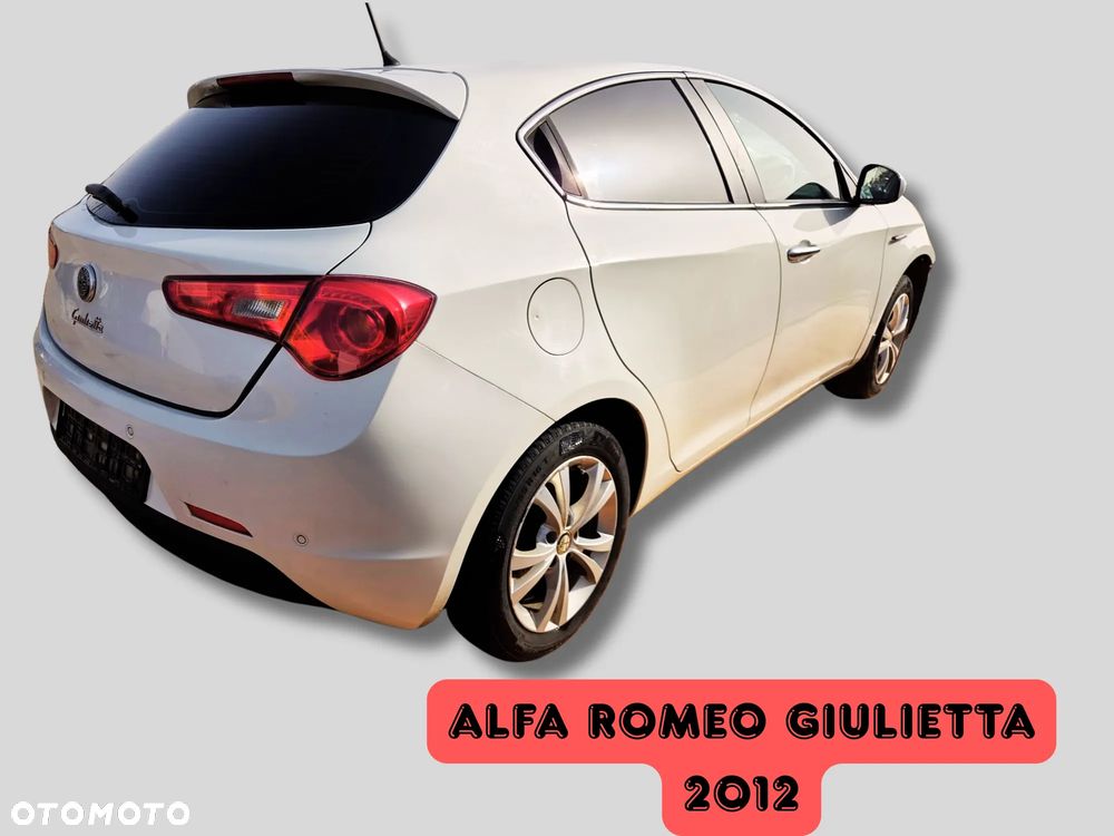 Alfa Romeo Giulietta 2012 Silnik 1.4 T-Jet 16V (198A4000) 120 KM (88 kW) 296/A Na części silnik, drzwi, klapa bagażnika, zderzak, lampa - 1