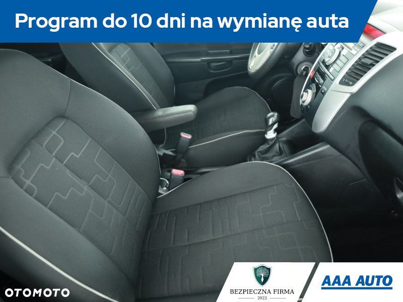 Kia Venga - 9