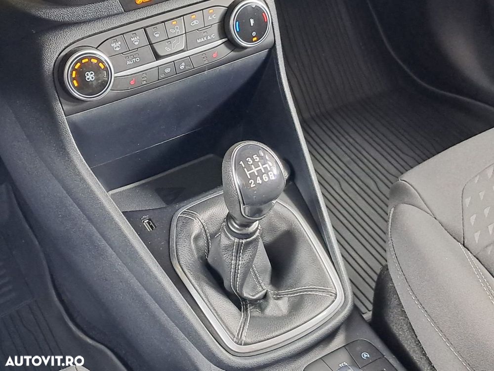Ford Fiesta - 23