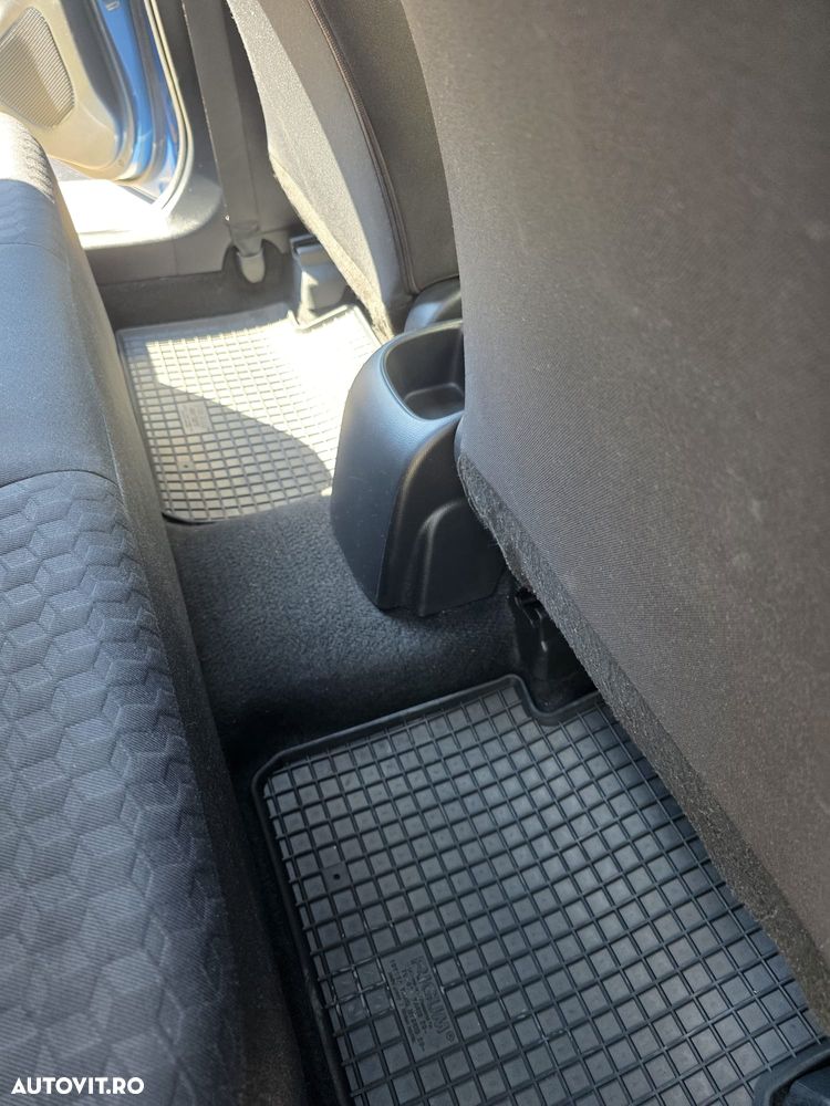 Toyota Yaris - 9