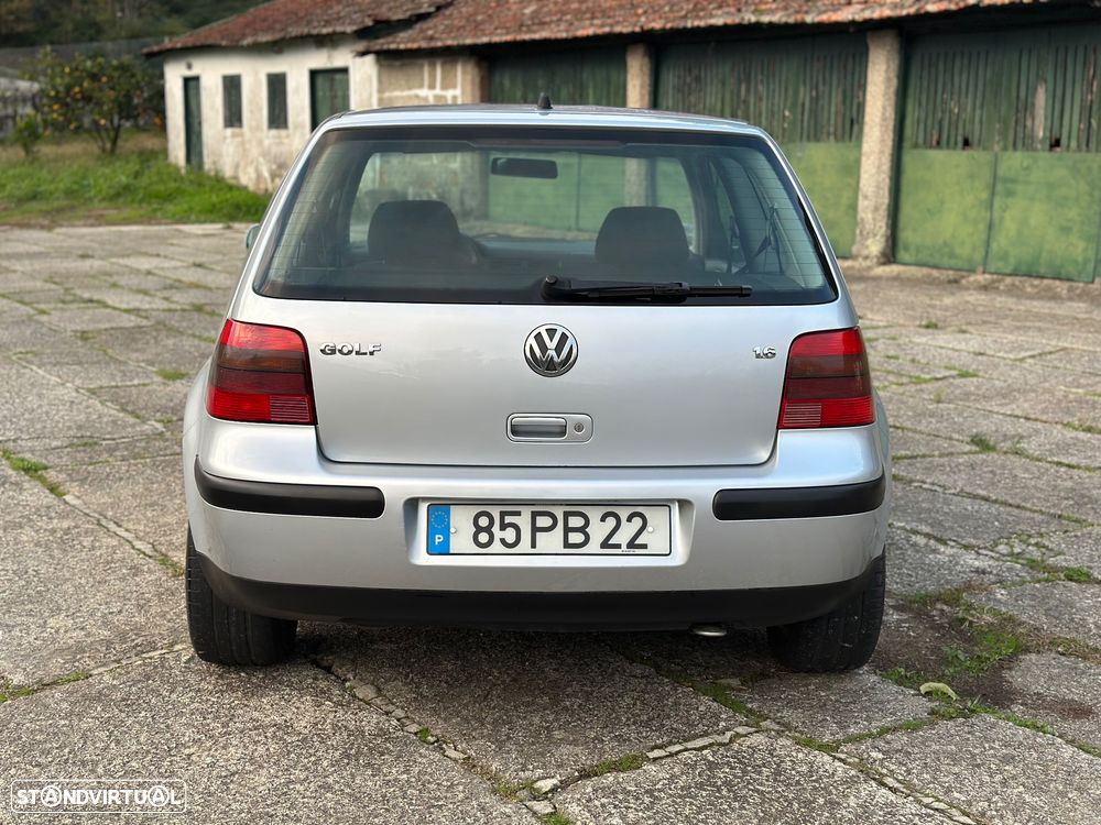 VW Golf 1.6i Confortline - 9