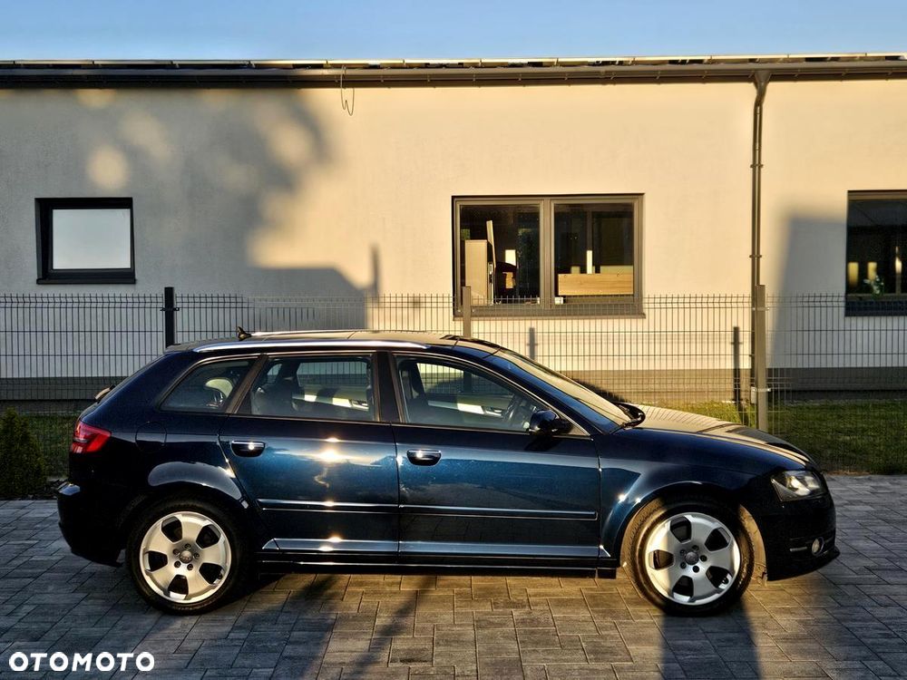 Audi A3 Sportback 1.8 TFSI quattro Ambiente - 12