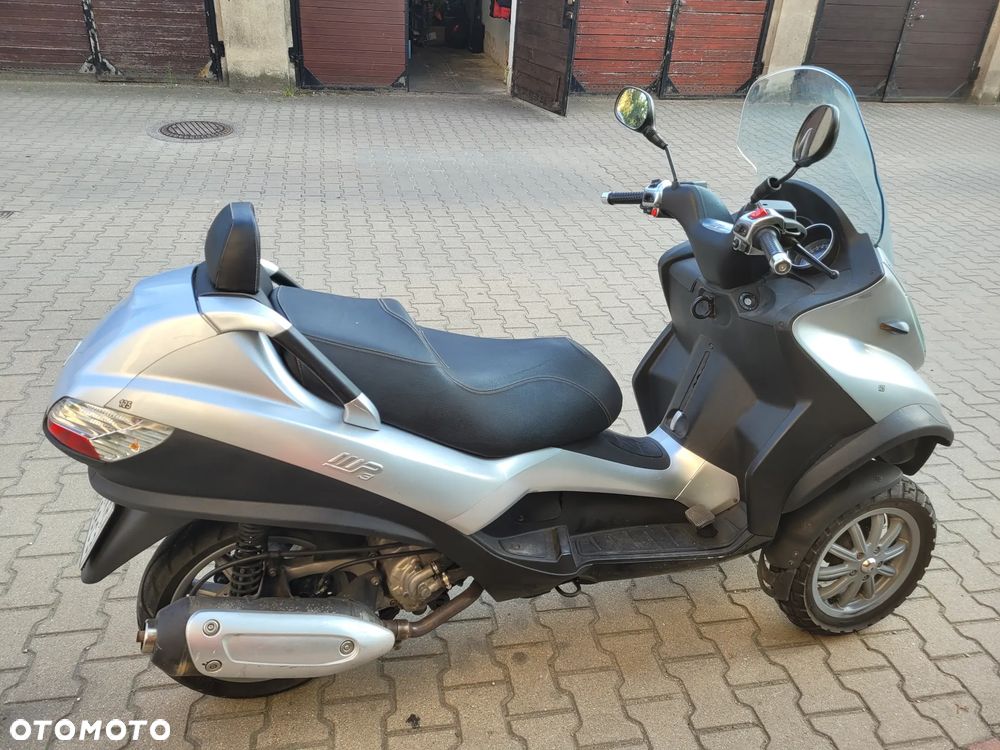 Piaggio MP-3 - 5