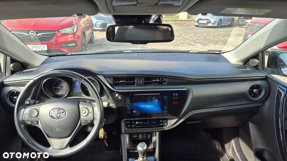 Toyota Auris - 8
