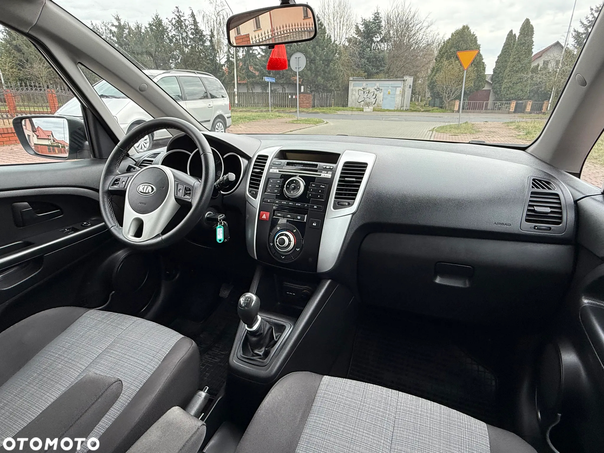 Kia Venga - 27