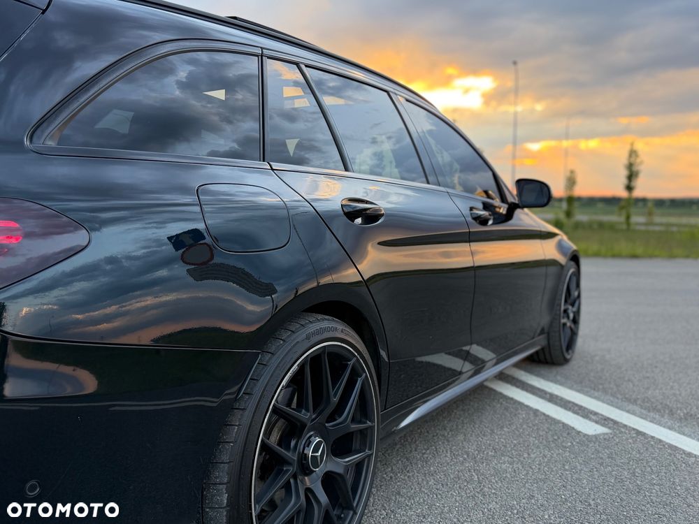 Mercedes-Benz Klasa C 250 d 4Matic 9G-TRONIC AMG Line - 12