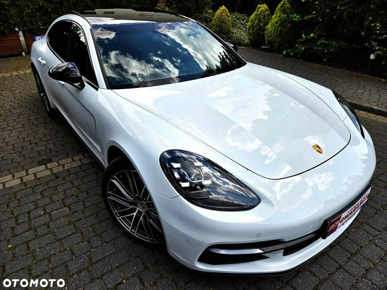 Porsche Panamera 4 Platinum Edition - 26