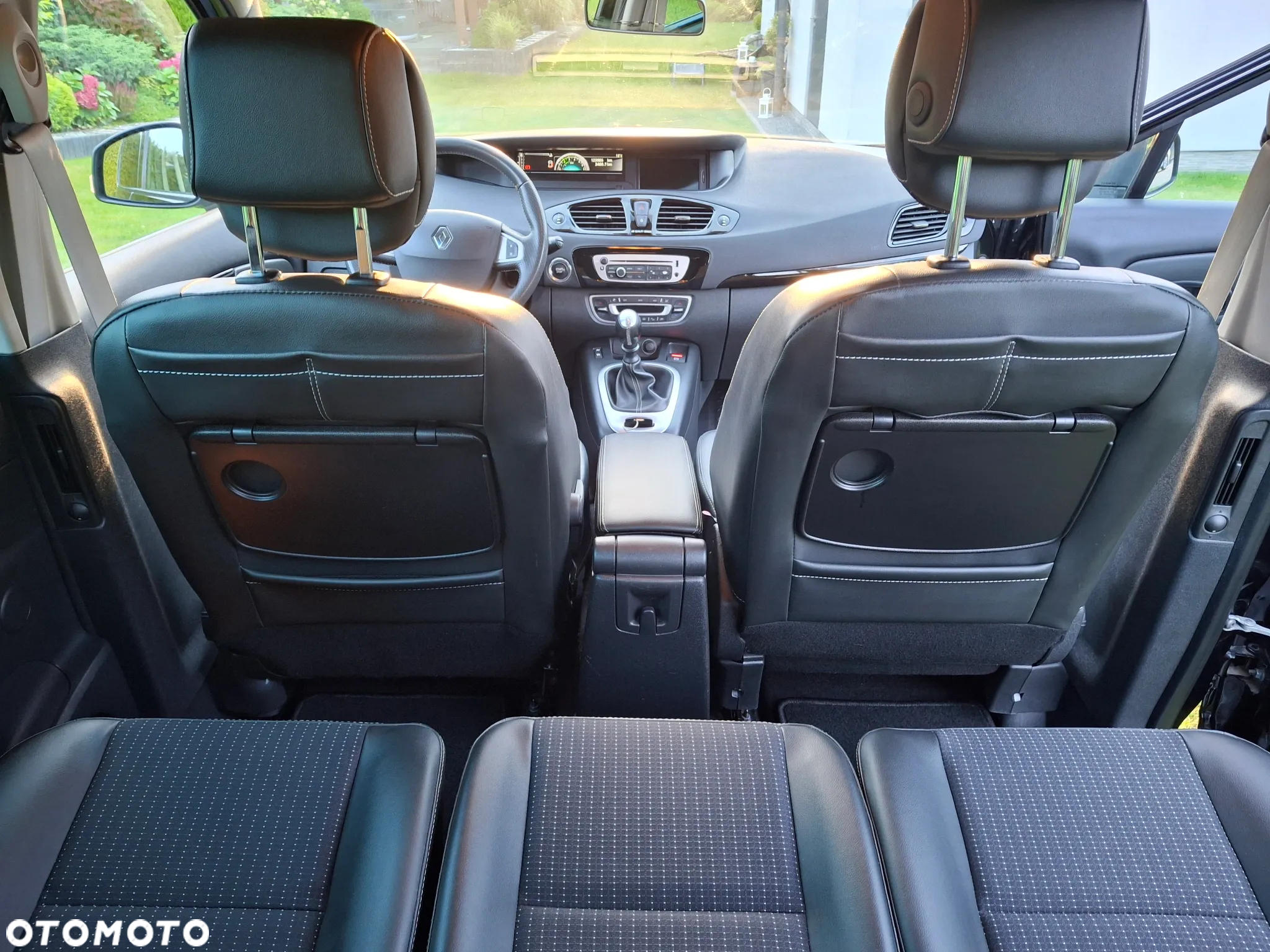 Renault Scenic ENERGY TCe 115 Bose Edition - 25