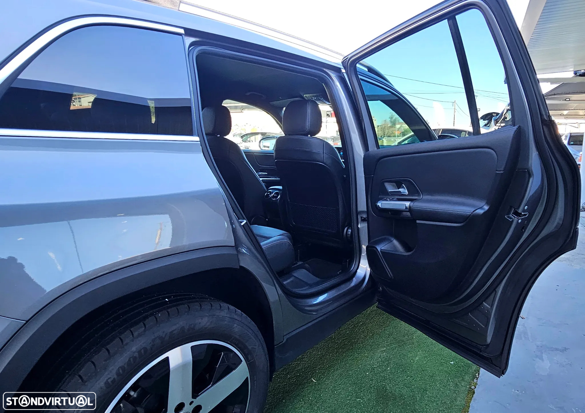 Mercedes-Benz GLB 180 d Progressive - 24
