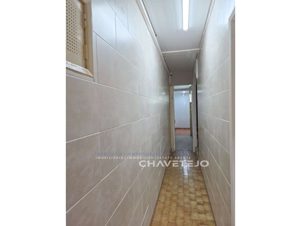 Encantador prédio tradicional de 3 pisos com terraço para venda em ... - Grande imagem: 3/32