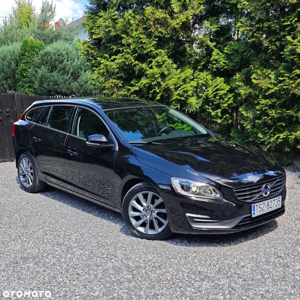 Volvo V60 D4 Momentum - 1