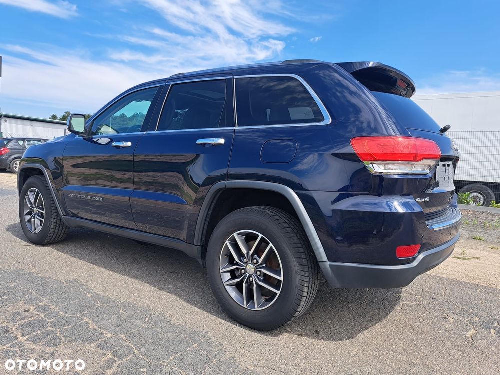 Jeep Grand Cherokee - 13