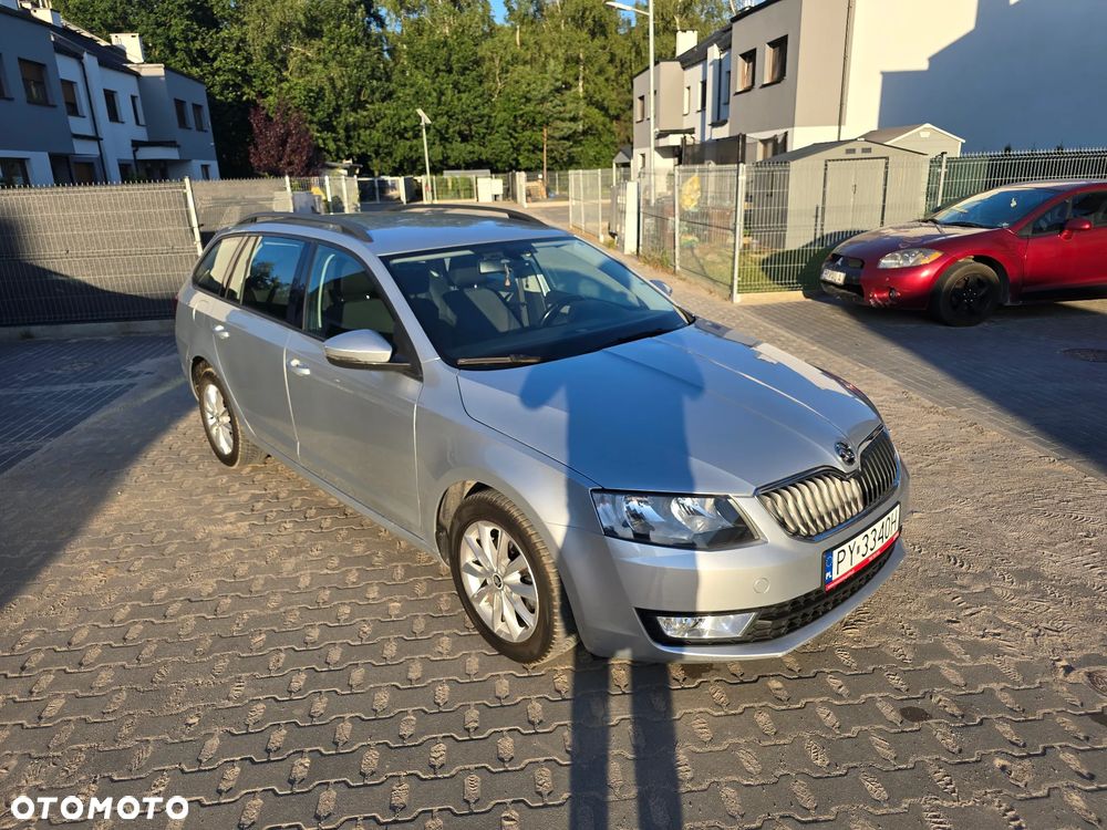 Skoda Octavia 1.6 TDI Ambition DSG - 4