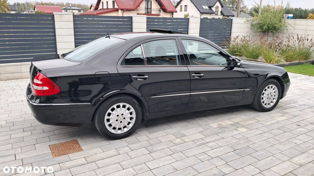 Mercedes-Benz Klasa E 320 CDI Elegance - 26