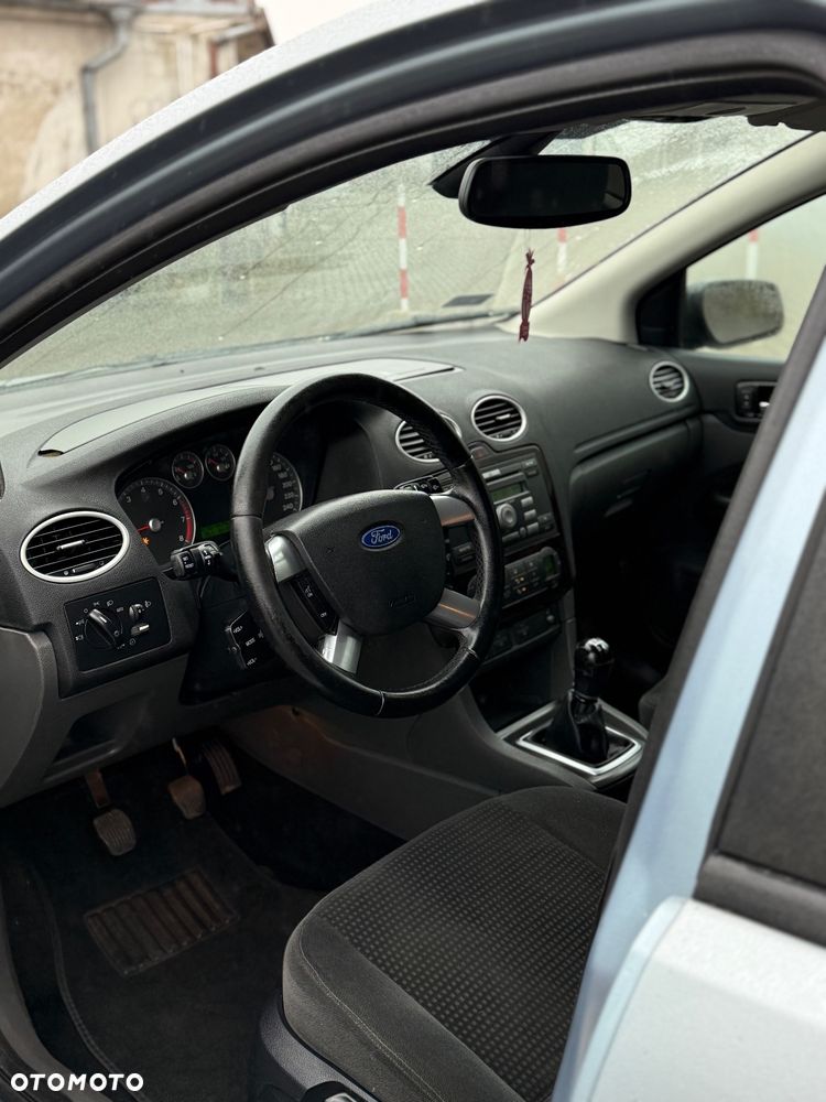 Ford Focus 1.6 Ti-VCT Ghia - 8