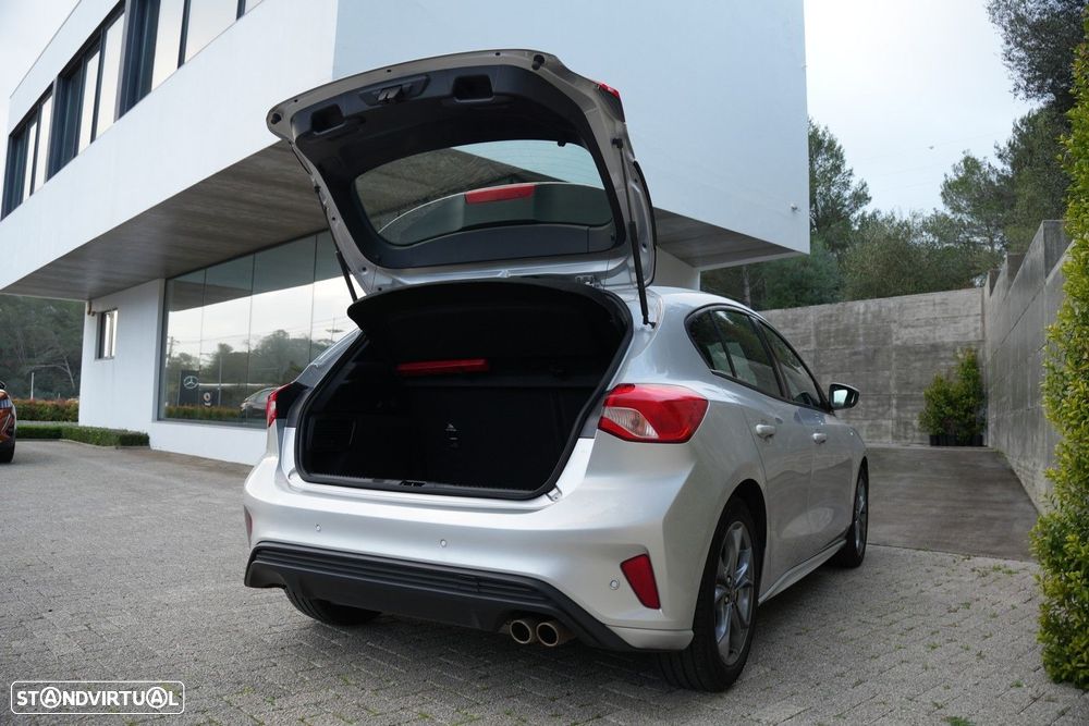 Ford Focus 1.0 EcoBoost MHEV ST-Line - 36