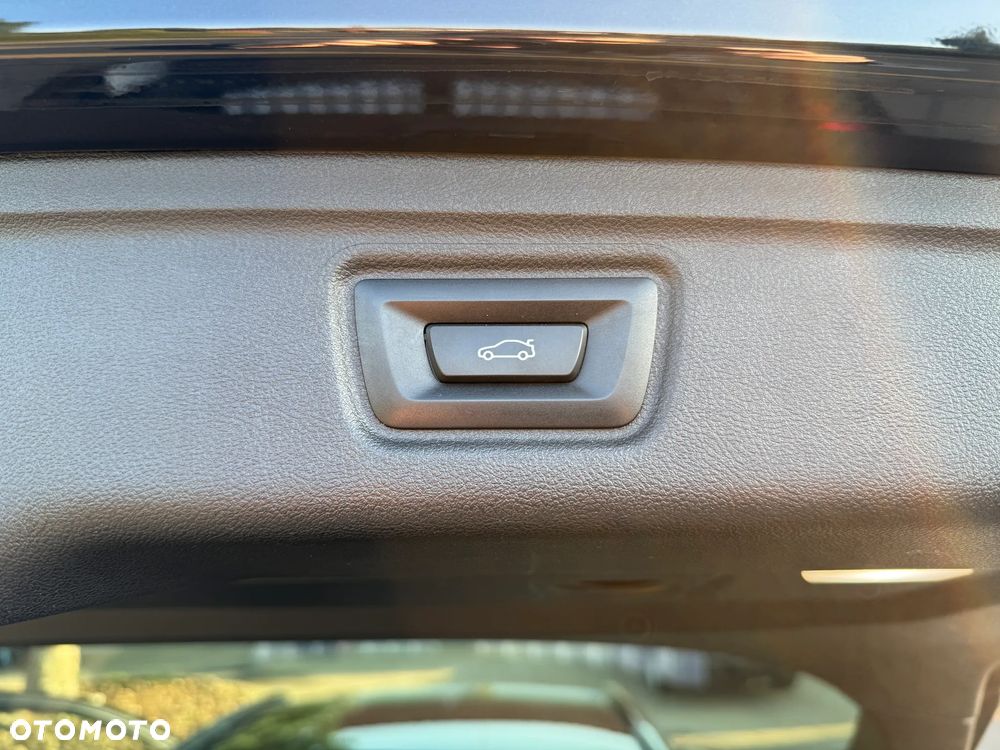 BMW Seria 3 320d xDrive M Sport sport - 14