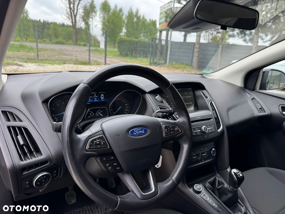 Ford Focus 1.0 EcoBoost Titanium - 21