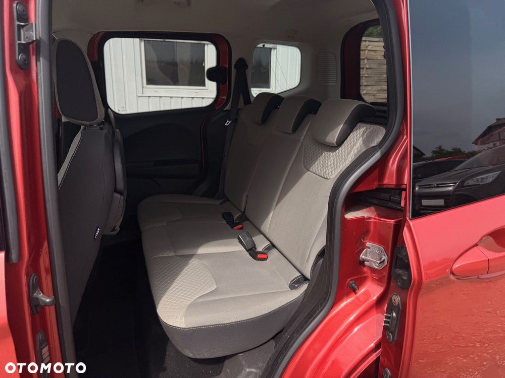 Ford Tourneo Courier 1.0 EcoBoost Ambiente - 18