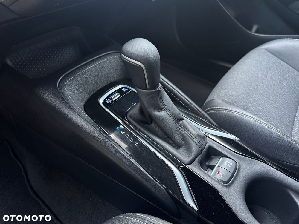 Toyota Corolla 1.8 Hybrid Executive - 16