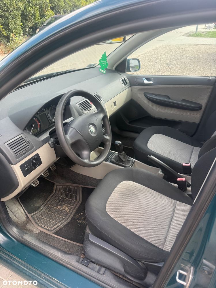 Skoda Fabia 1.2 12V Classic + - 10