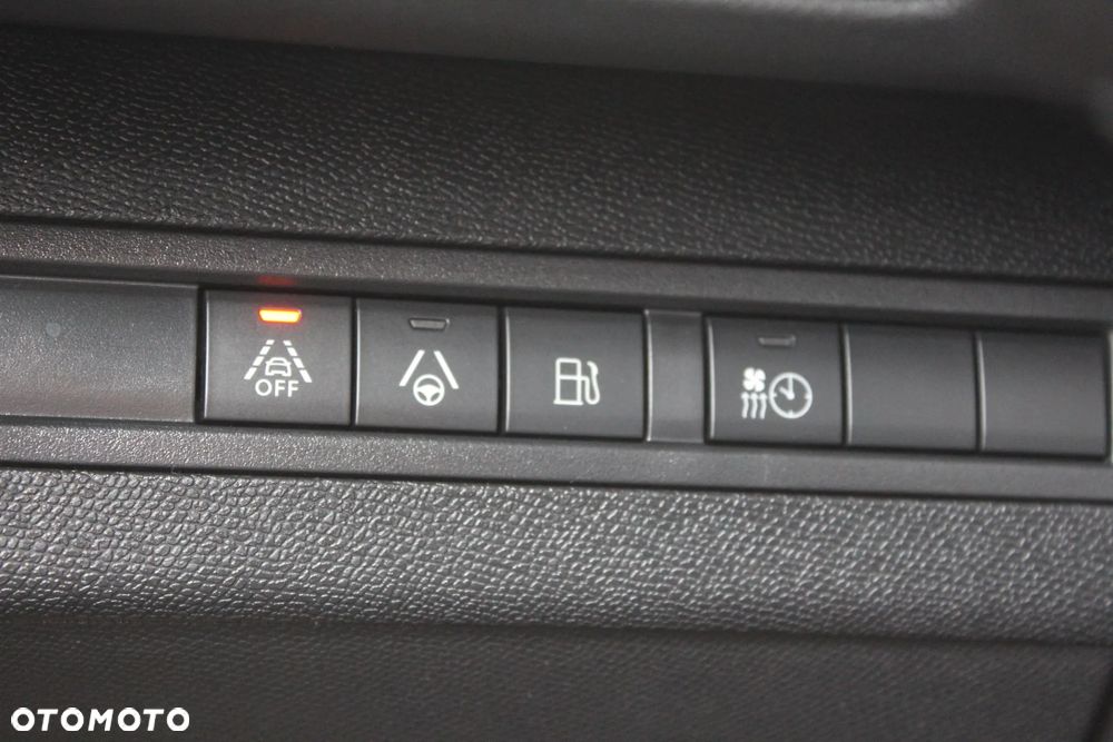 Peugeot 3008 Hybrid4 300 e-EAT8 GT - 31