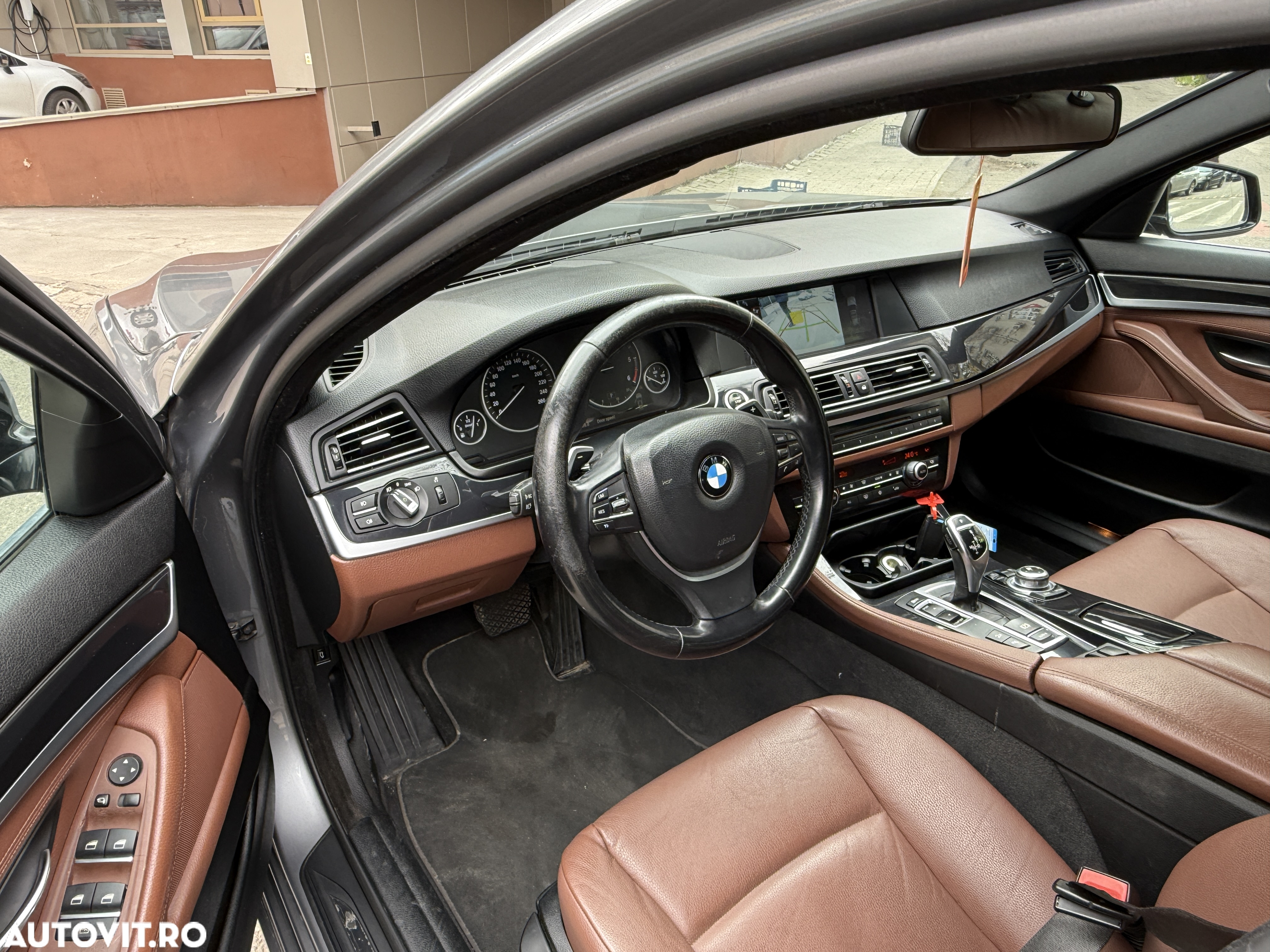 BMW Seria 5 525d xDrive Touring Aut. - 7