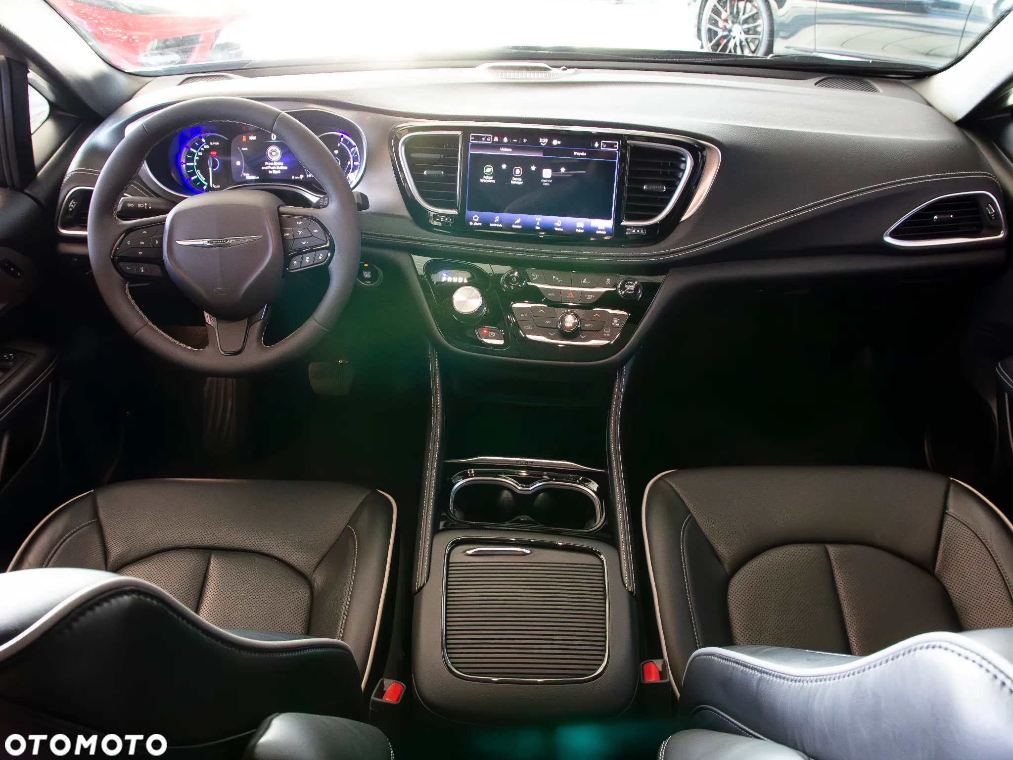 Chrysler Pacifica - 17