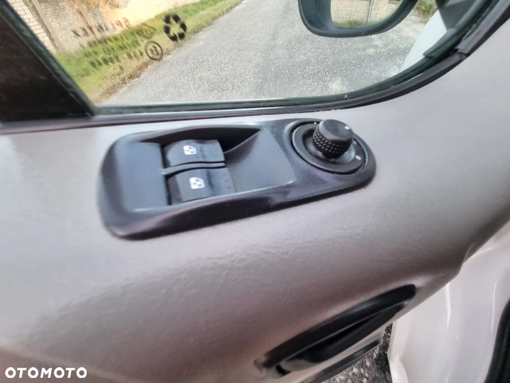 Renault TRAFIC - 18