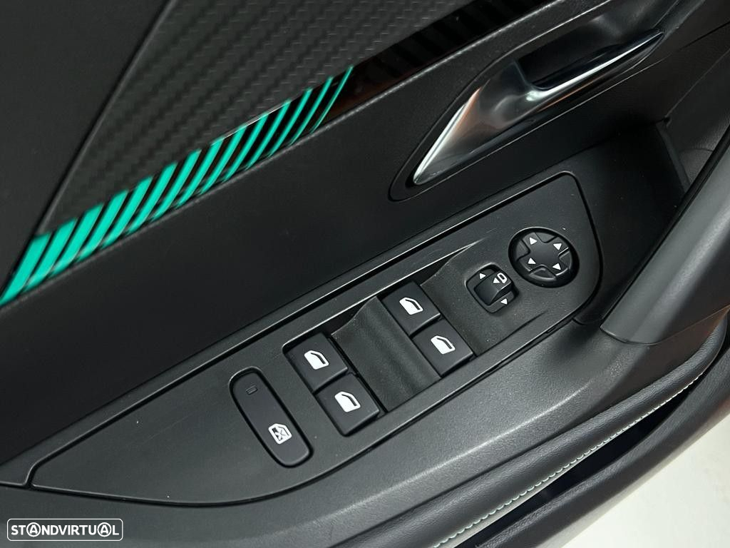 Peugeot 2008 1.2 PureTech Allure - 13
