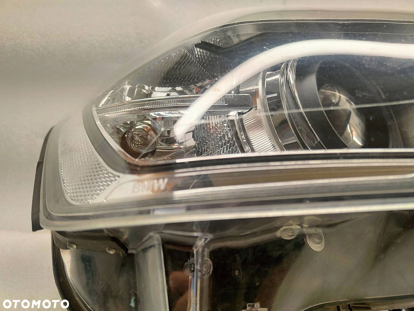 BMW X3 F25 XENON NIE SKRĘTNY Przód strona prawa 7400018 - 2