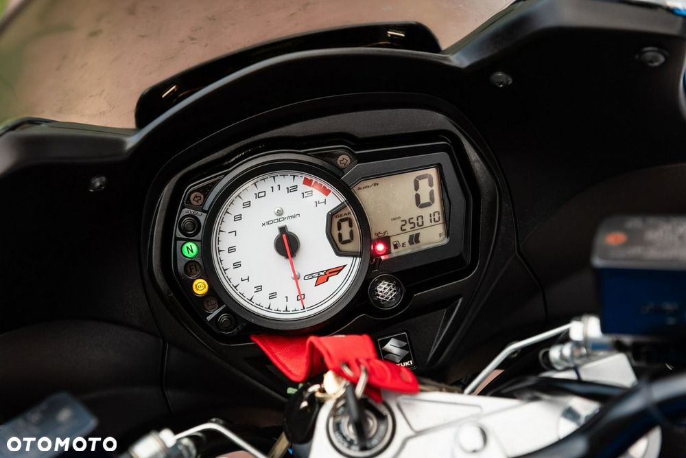 Suzuki GSX - 8