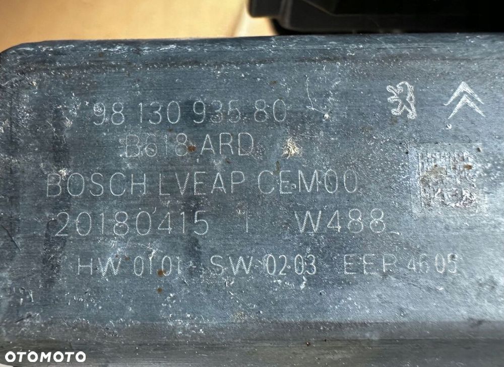 Citroen C3 Elektryczny podnośnik szyby drzwi tylnych Tył Prawidłowy 2019 - 9