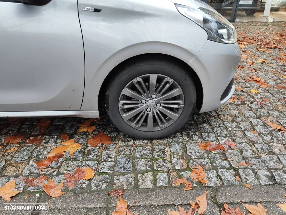 Peugeot 208 1.6 BlueHDi Style - 6