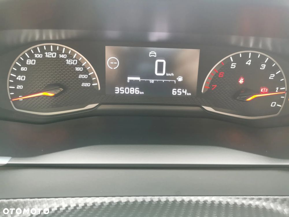 Peugeot 208 - 11