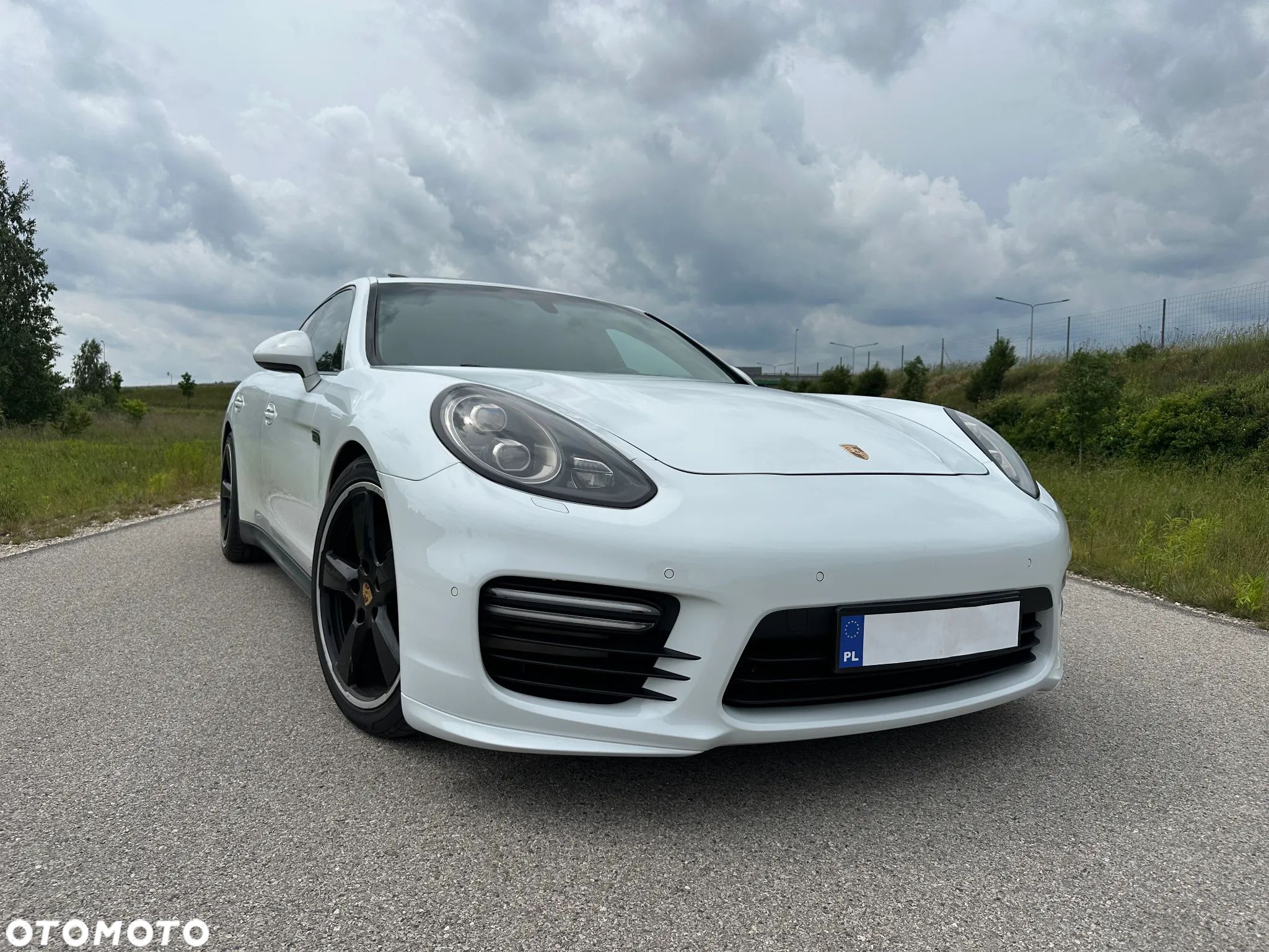 Porsche Panamera GTS PDK - 1