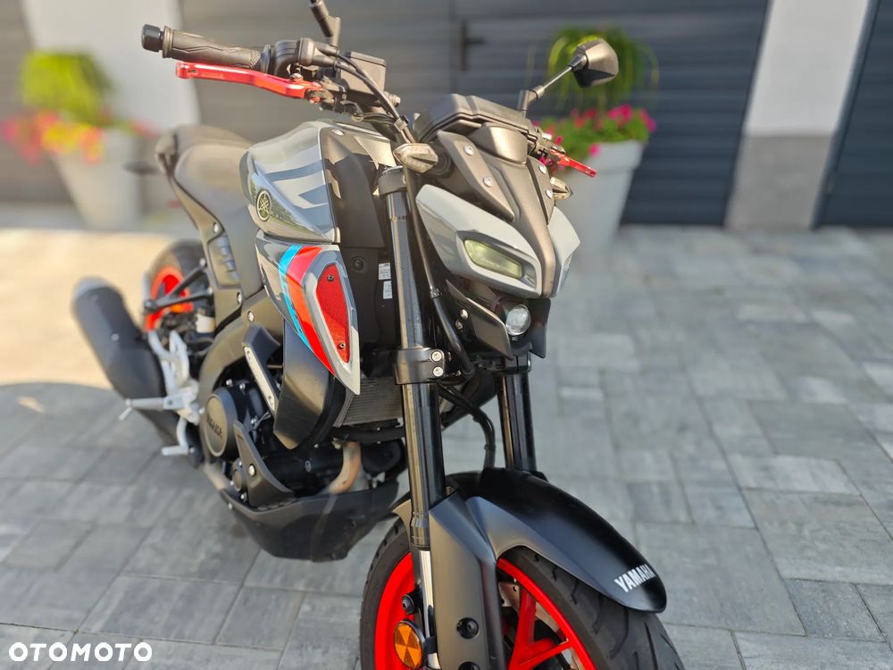 Yamaha MT - 21