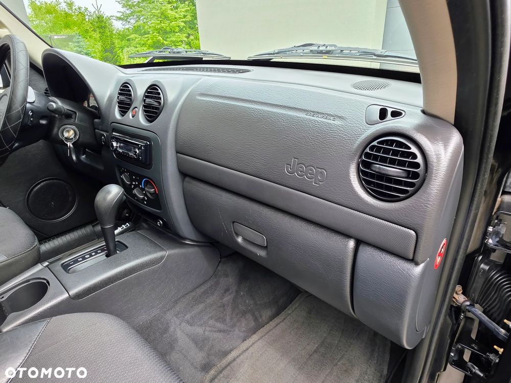 Jeep Cherokee 2.8 CRD Renegade - 27