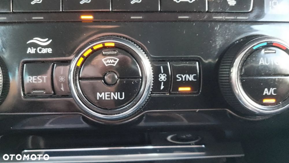 Skoda Superb 2.0 TSI Ambition DSG - 24