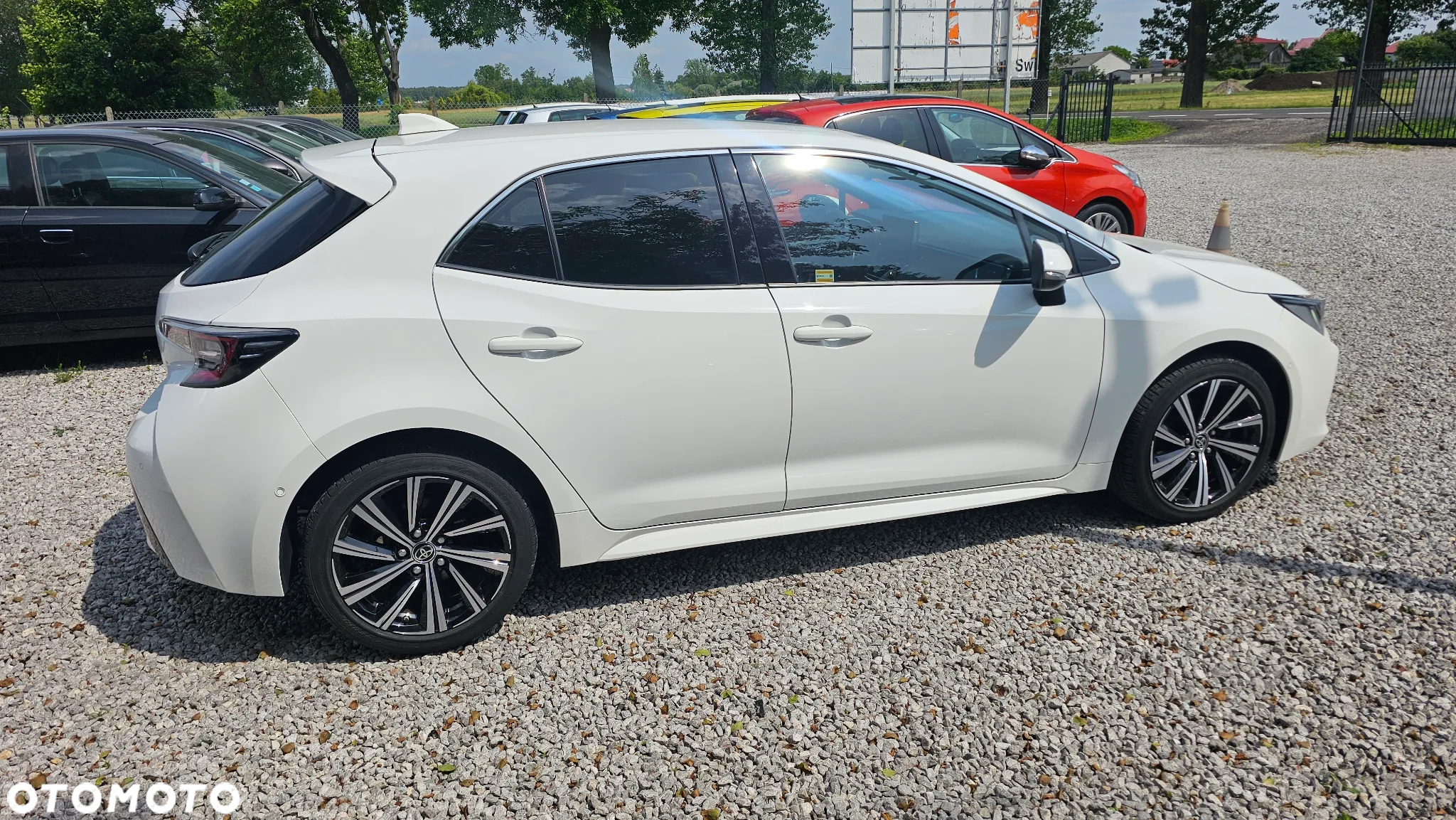 Toyota Corolla 1.8 Hybrid Black&White - 7