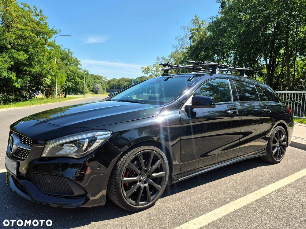 Mercedes-Benz CLA 180 7G-DCT AMG Line - 1