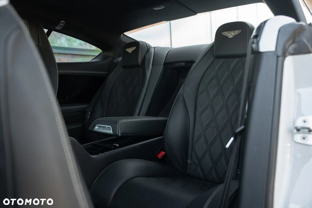 Bentley Continental GT Speed - 35