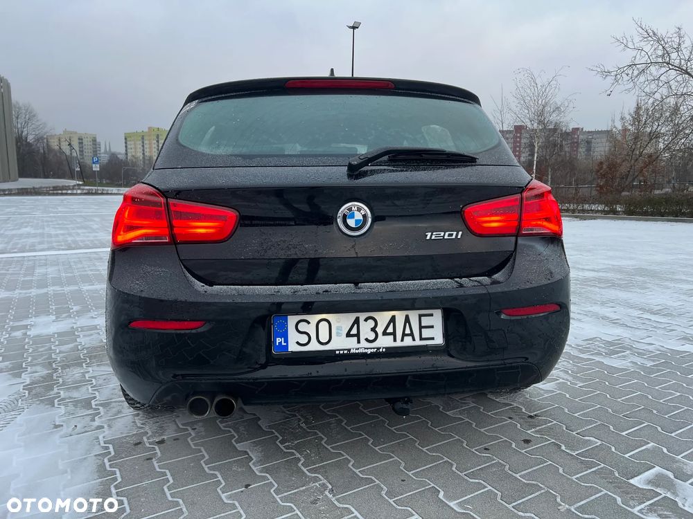 BMW Seria 1 120i - 7