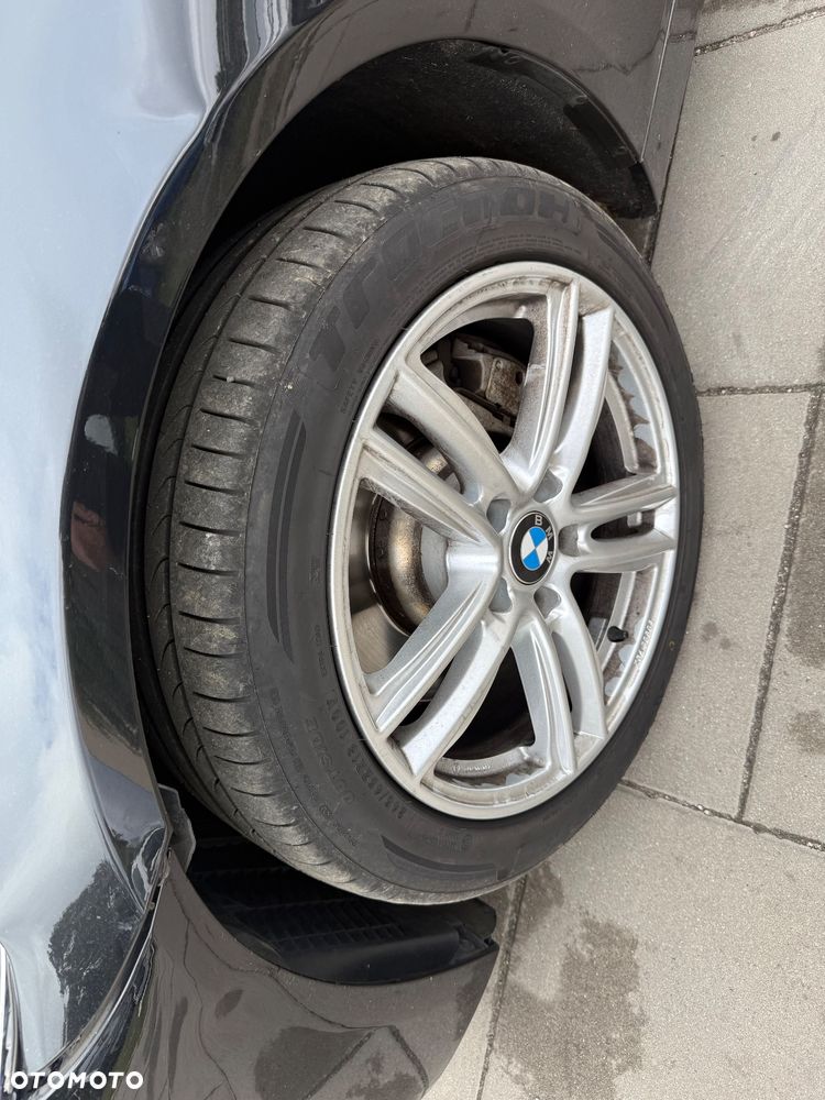 BMW Seria 5 528i xDrive - 29