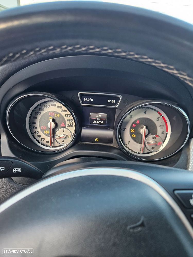 Mercedes-Benz GLA 180 CDI - 20